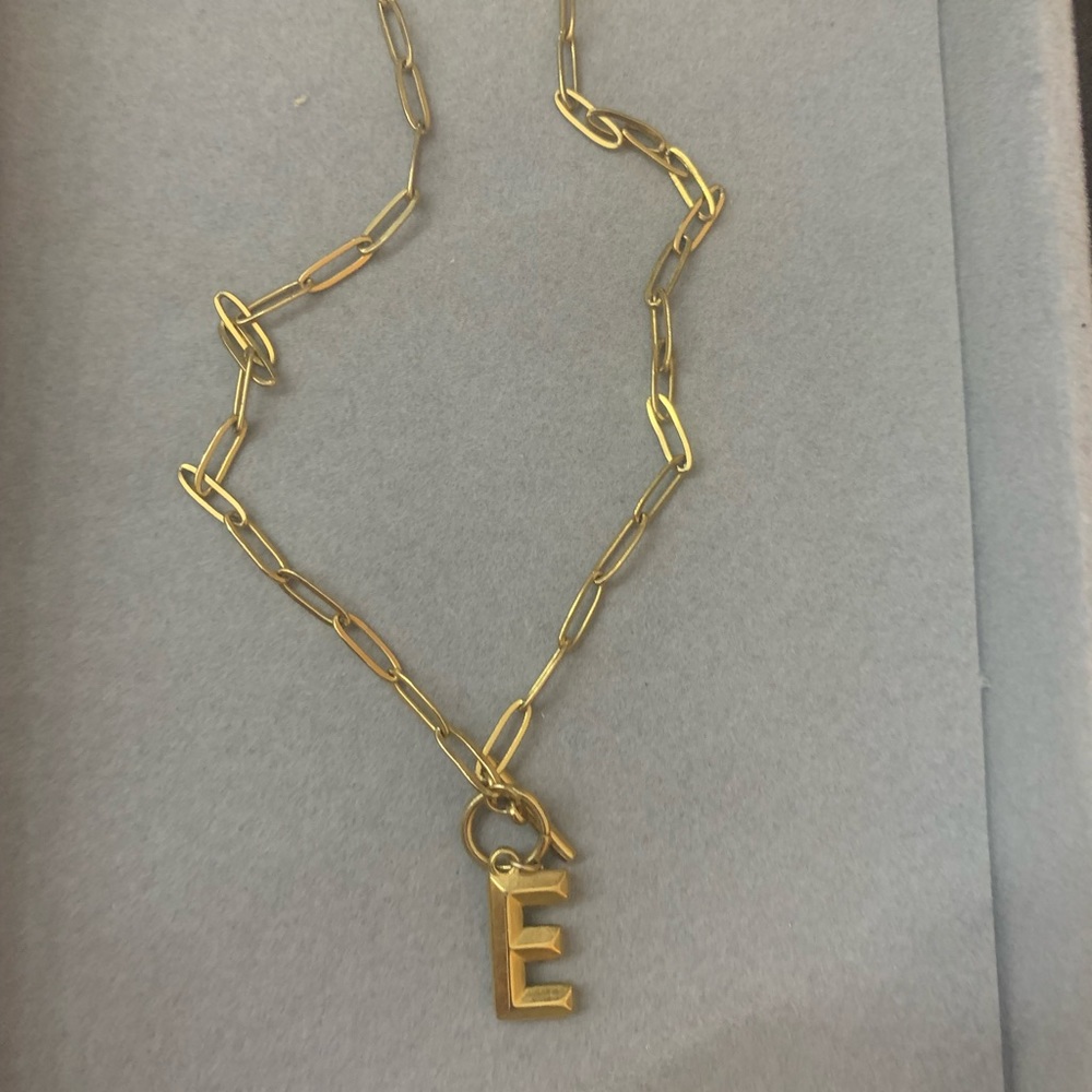 Initial ‘E’ necklace